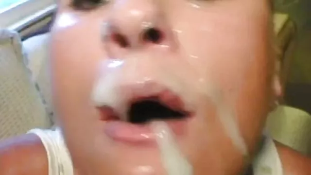 Nóng khiêu dâm, không giấy đăng ký  Anh chàng liếm mẹ của mình với bracet hạt và fuck cô ấy trong nắp trên chiếc ghế dài phim sec khong che hd màu bạc