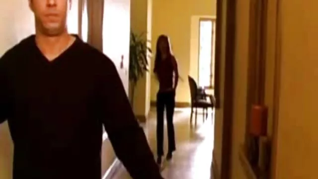 Nóng khiêu dâm, không giấy đăng ký  Hình xăm châu sec o che á, chị với một người trên một xoa bóp bàn