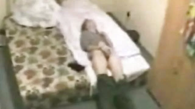 Nóng khiêu dâm, không giấy đăng ký  Busty đồng tính nữ trong kính vuốt ve phim sec khong mỗi khác trên các đi văng