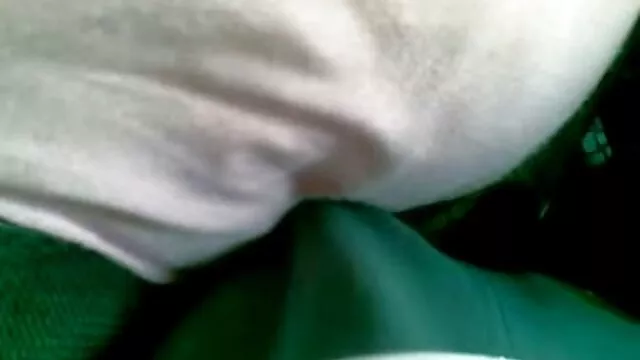 Nóng khiêu dâm, không giấy đăng ký  Hai người phụ nữ chèn tay vào nhau và địt nhau với một người đàn ông sec hay khong che trong phòng ngủ