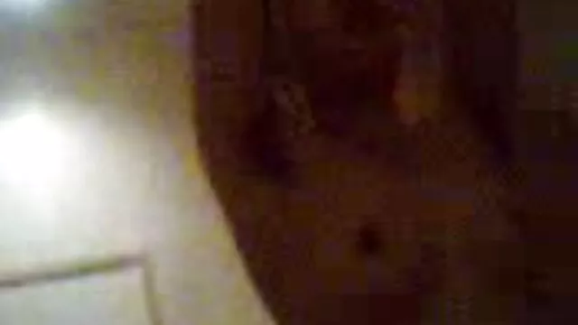 Nóng khiêu dâm, không giấy đăng ký  Masseur masturbates dầu L. đến một béo đàn xem sec ko che bà