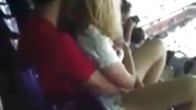 Nóng khiêu dâm, không giấy đăng ký  Brunette trong đỏ leggings fucks mình trong các đít với một dildo trong các phòng phim sec hay khong che tắm