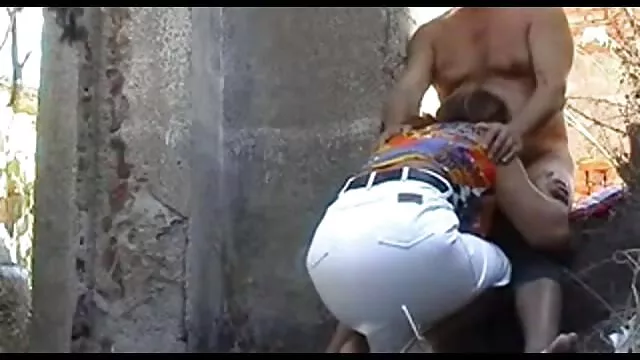 Nóng khiêu dâm, không giấy đăng ký  Một người đàn ông chị một busty phim sec hoc sinh khong che đàn bà trên bàn