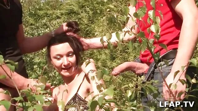 Nóng khiêu dâm, không giấy đăng ký  Một chàng trai có râu fucked hậu môn trong một trẻ tóc sec hd khong che vàng trong vớ