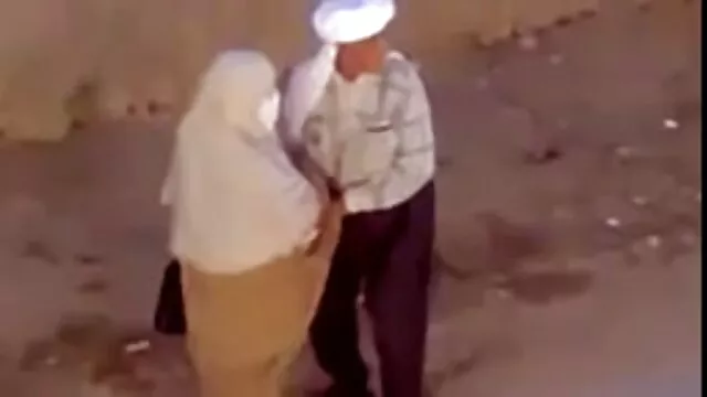 Nóng khiêu dâm, không giấy đăng ký  Chó cái tóc đỏ với sec hoc sinh khong che lỗ xỏ lỗ rên rỉ từ cunnilingus